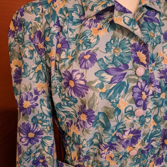 80s Floral Shirtwaist Dress - Picture 2 of 12